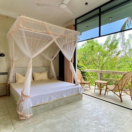 Отель Lotus Surf House Мидигама-Ист Экстерьер фото
